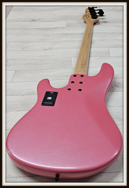 Sandberg California II VM4, Custom Color Pink Metallic Highgloss+Black Stripes
